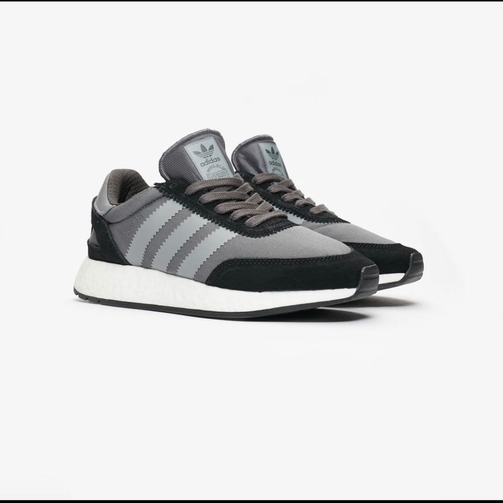 Adidas Iniki